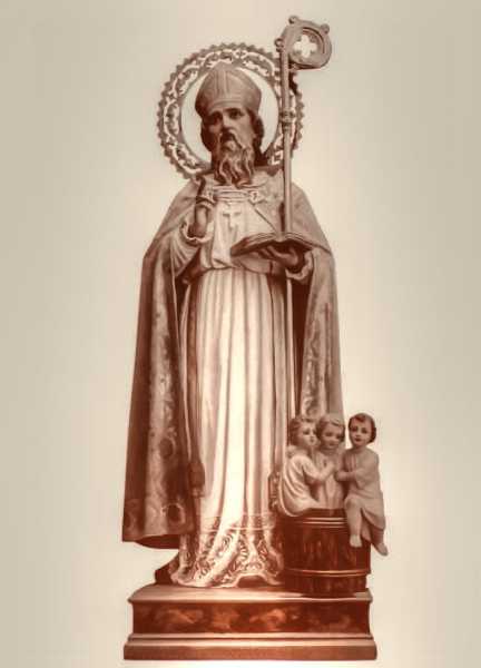 Saint-Nicholas-Statue