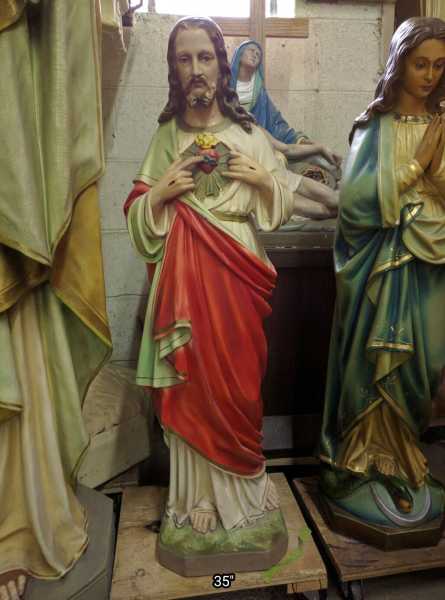 Jesus-Statue-10