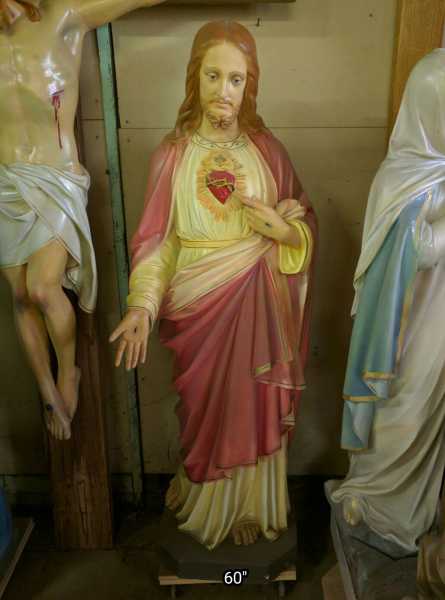 Jesus-Statue-31