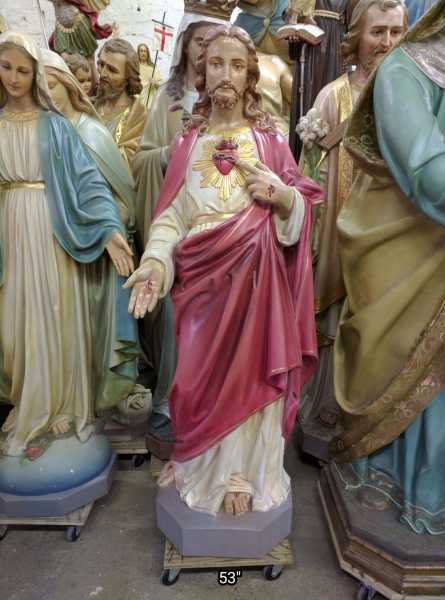 Jesus-Statue-9