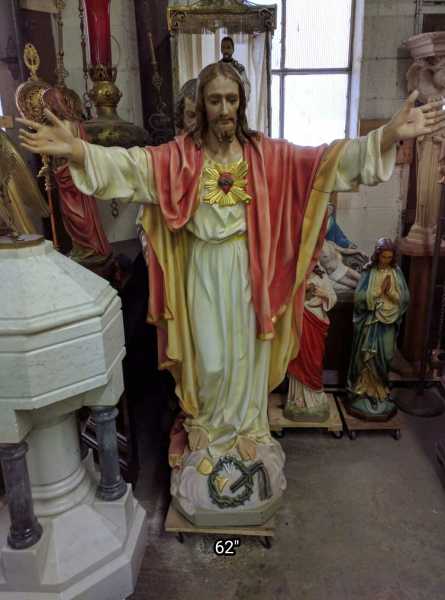 Jesus-Statue-Arms-Outstretched-1